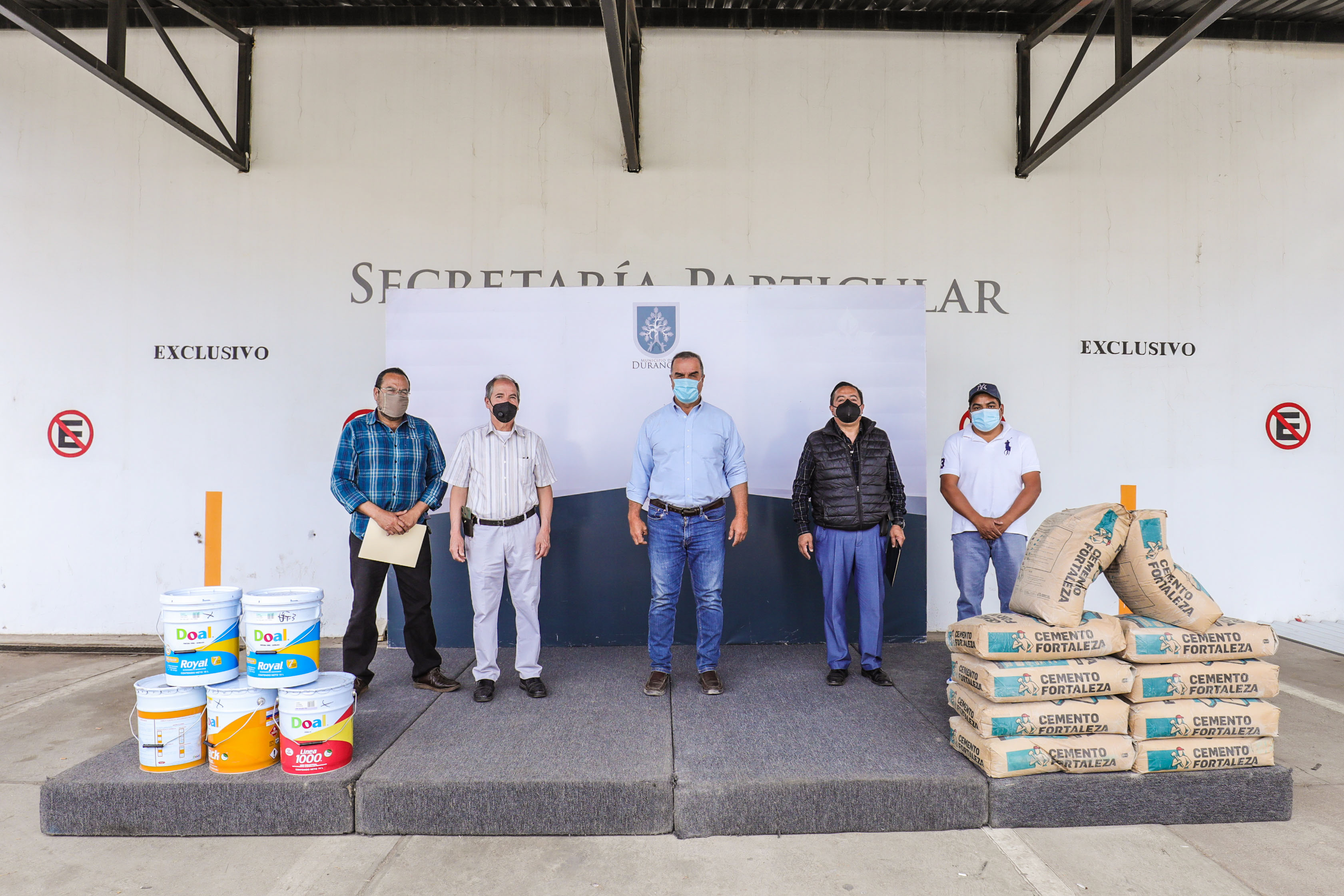 Apoya Municipio a comerciantes con material de construcción